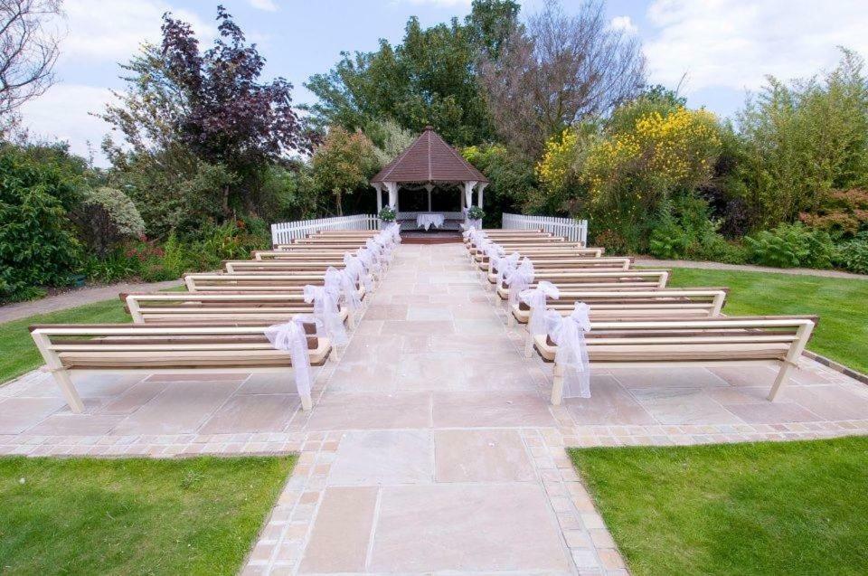 Berwick Manor Hotel Rainham (Greater London) Exterior foto